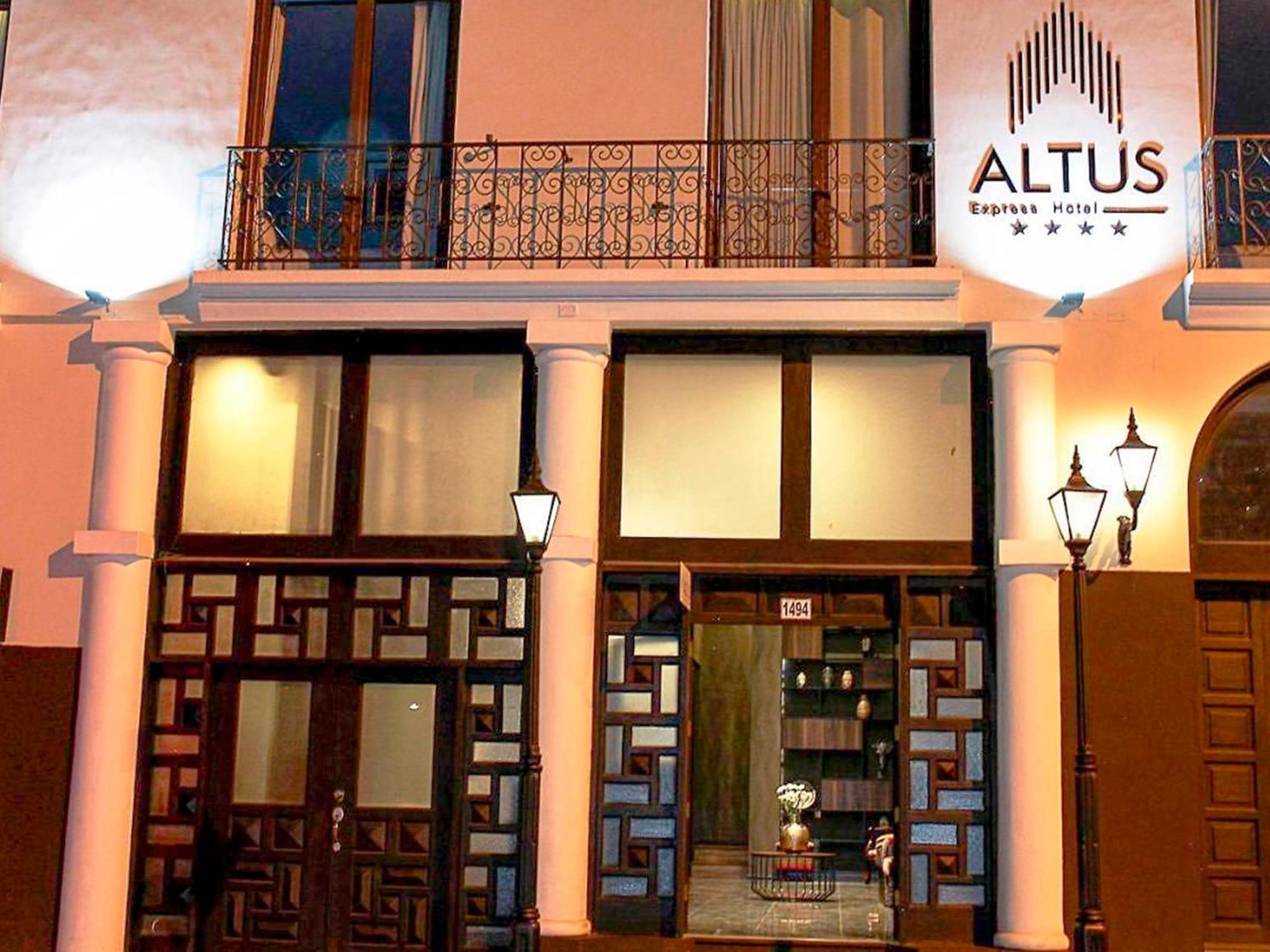 Altus Express Hotel 拉巴斯 外观 照片