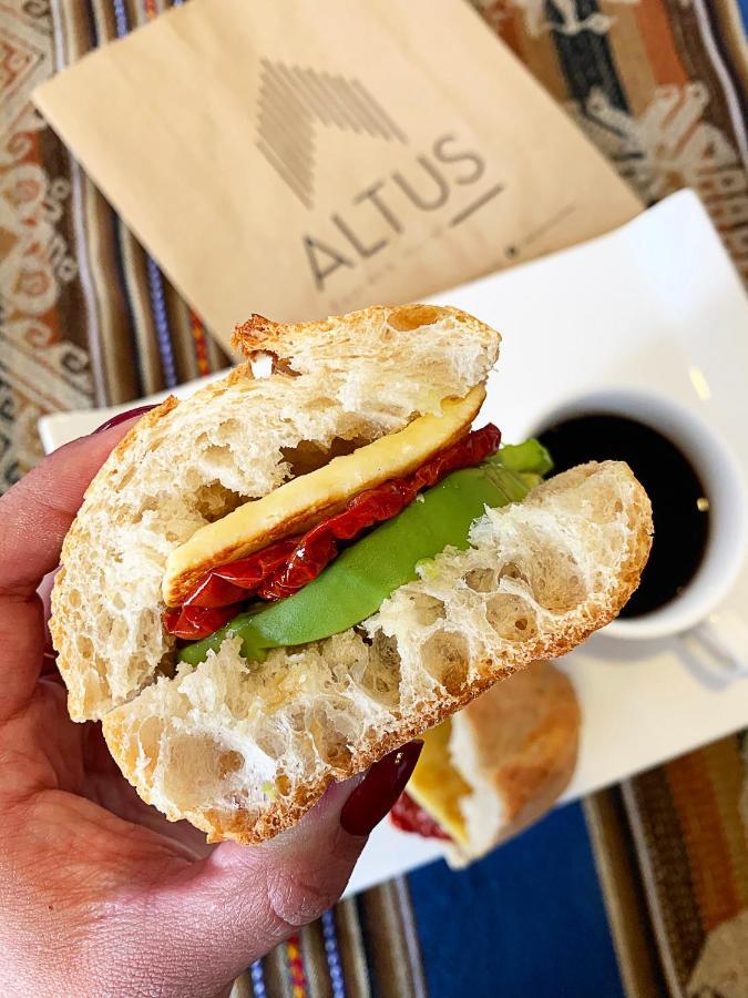 Altus Express Hotel 拉巴斯 外观 照片